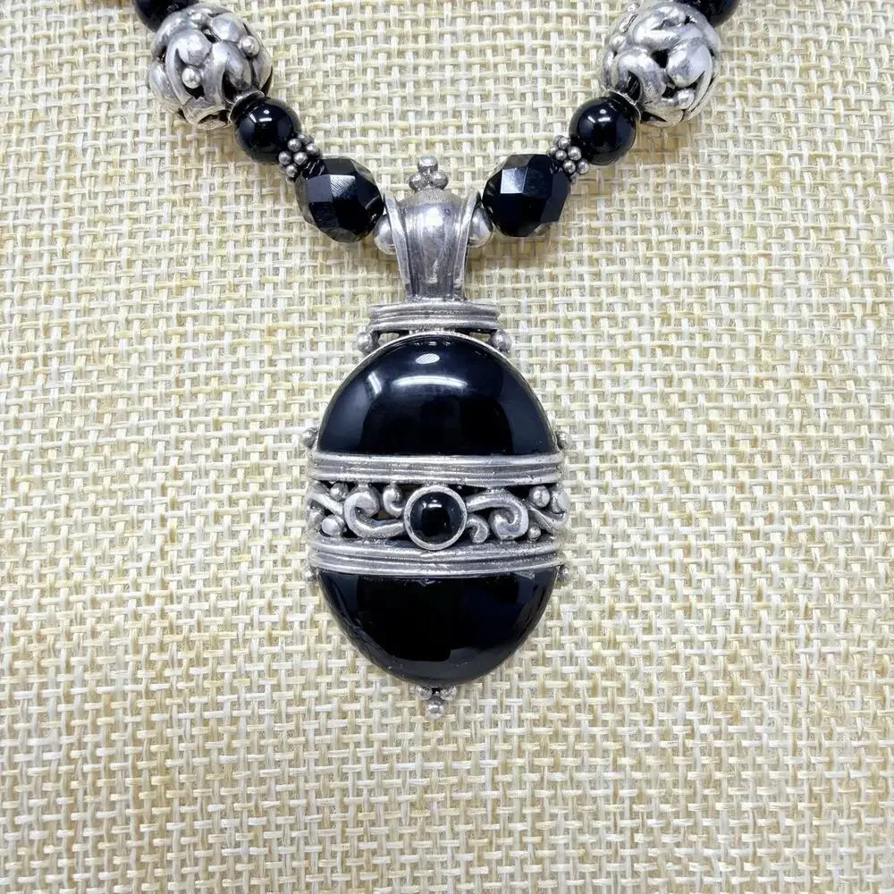 Vintage Sterling Silver 925 and Beaded Black Onyx Pendant Necklace 18 Inch
